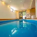 Rose Villa