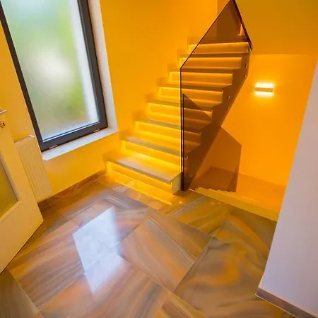 别墅 玫瑰别墅 *